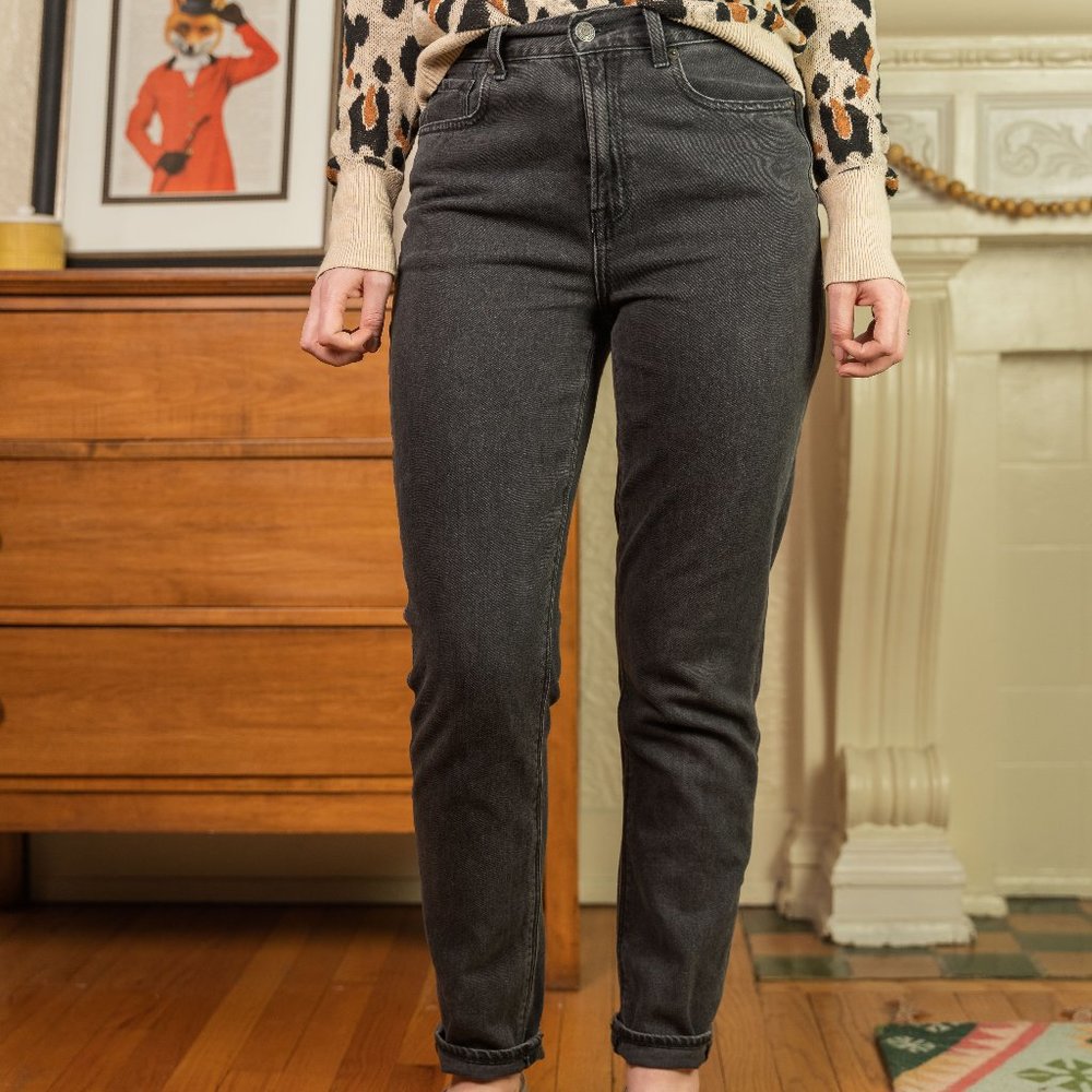 American Eagle Black Mom Jeans